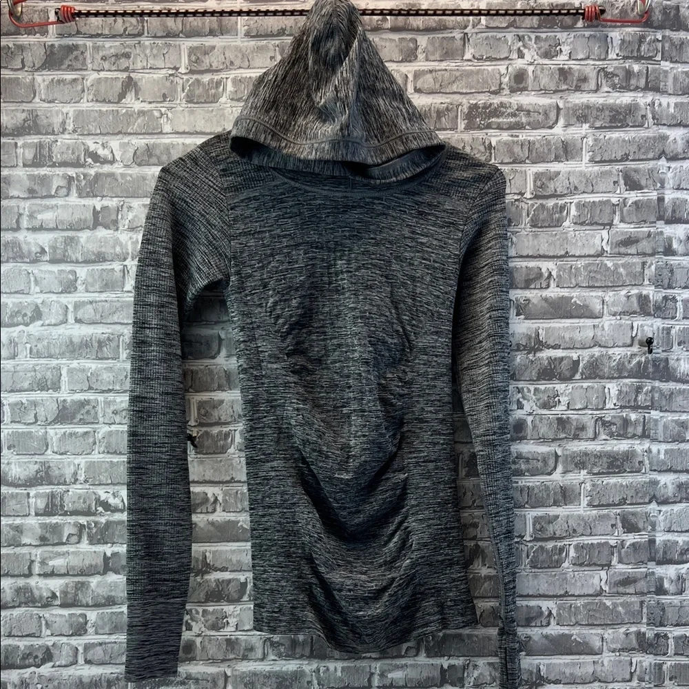 Athleta Gray Long Sleeve Hooded Top - Picture 1 of 7